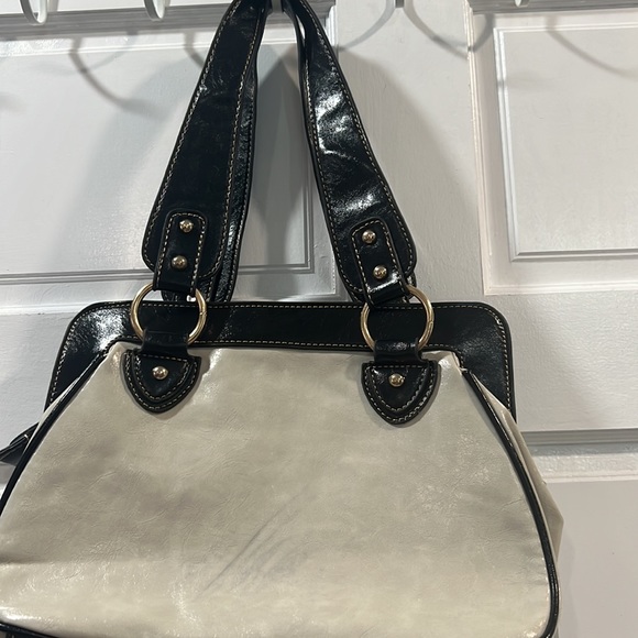 Vintage bag with gold accents excellent condition see pictures - Picture 3 of 7